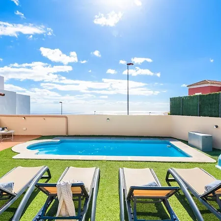 Villa With Private Pool And Workspace