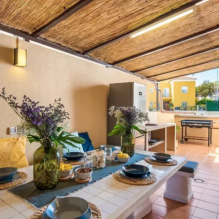 With Private Pool And Workspace Willa
