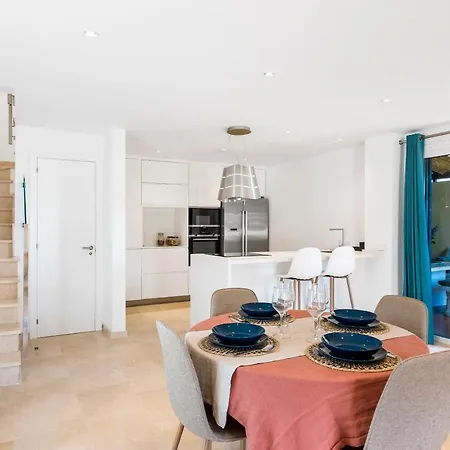 With Private Pool And Workspace Candelaria